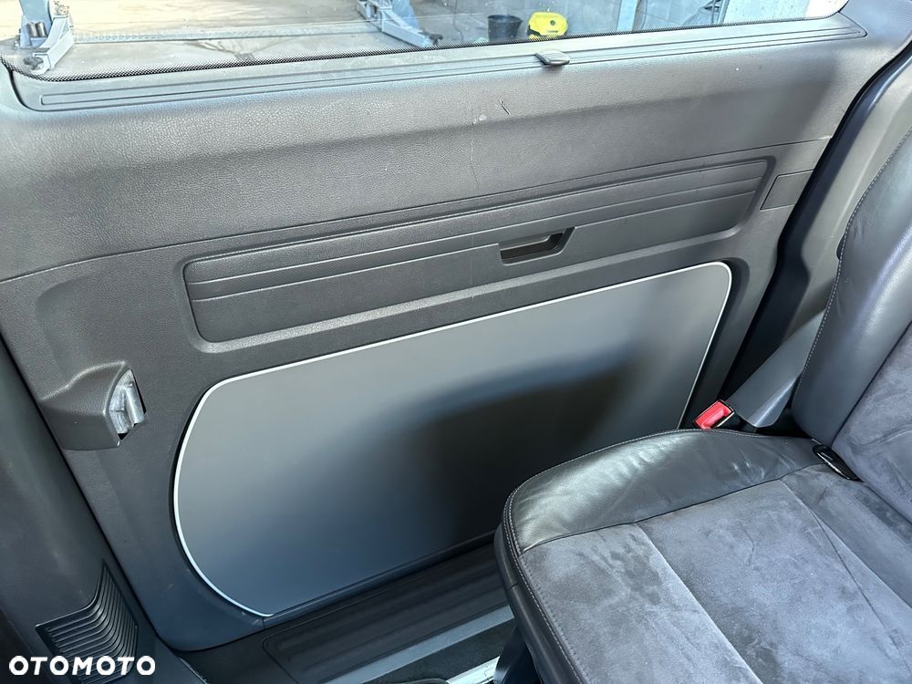 Volkswagen Multivan - 18