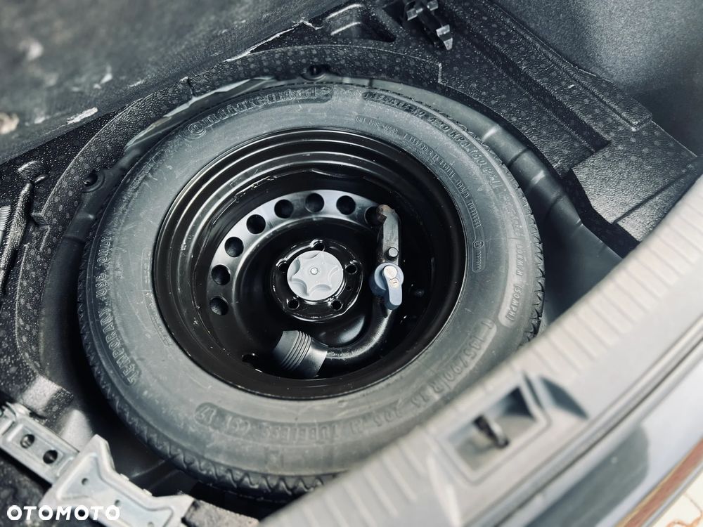 Nissan Qashqai 2.0 dCi DPF acenta - 17