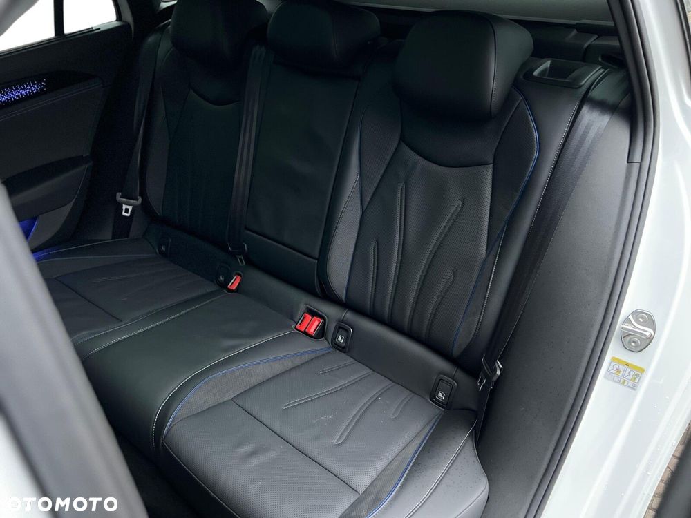 Volkswagen Passat - 23