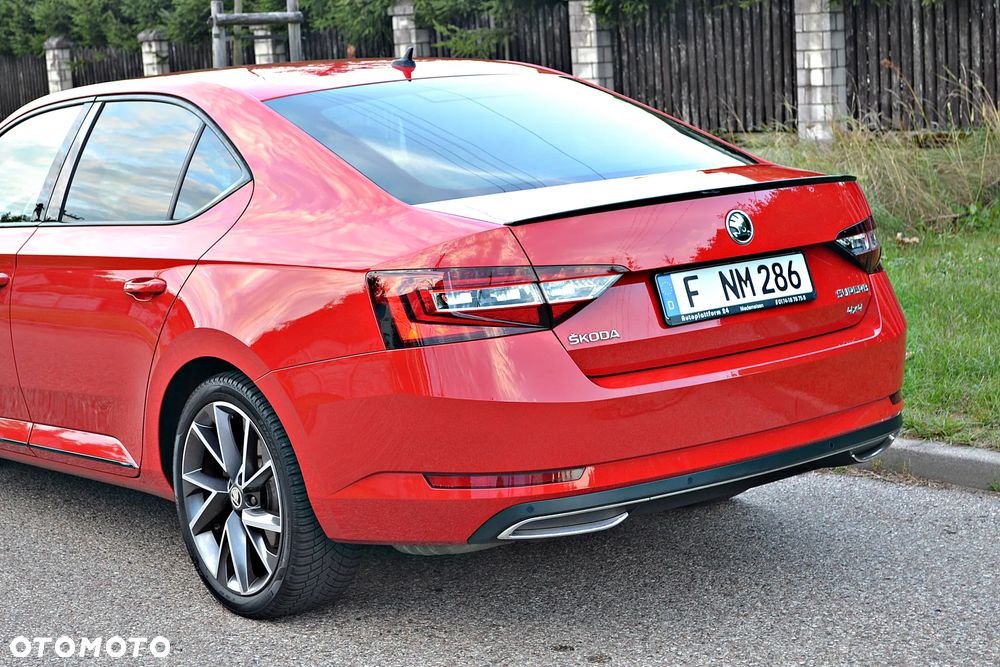 Skoda Superb 2.0 TDI 4x4 DSG Sportline - 11