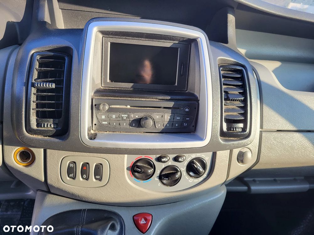 Renault Trafic - 12