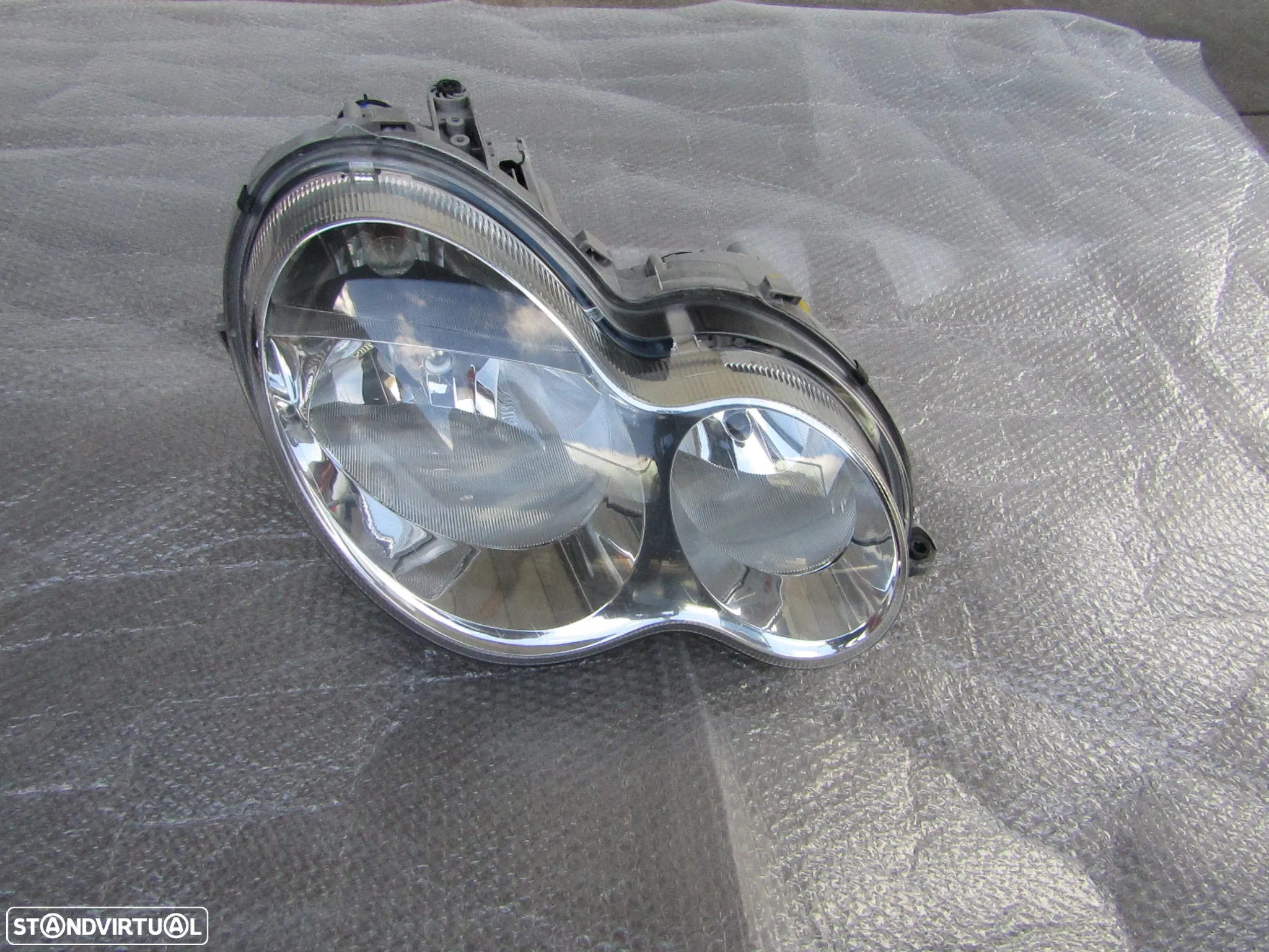 Farol direito Mercedes Class C , w203 ano 2003 a 2008 (original) - 2