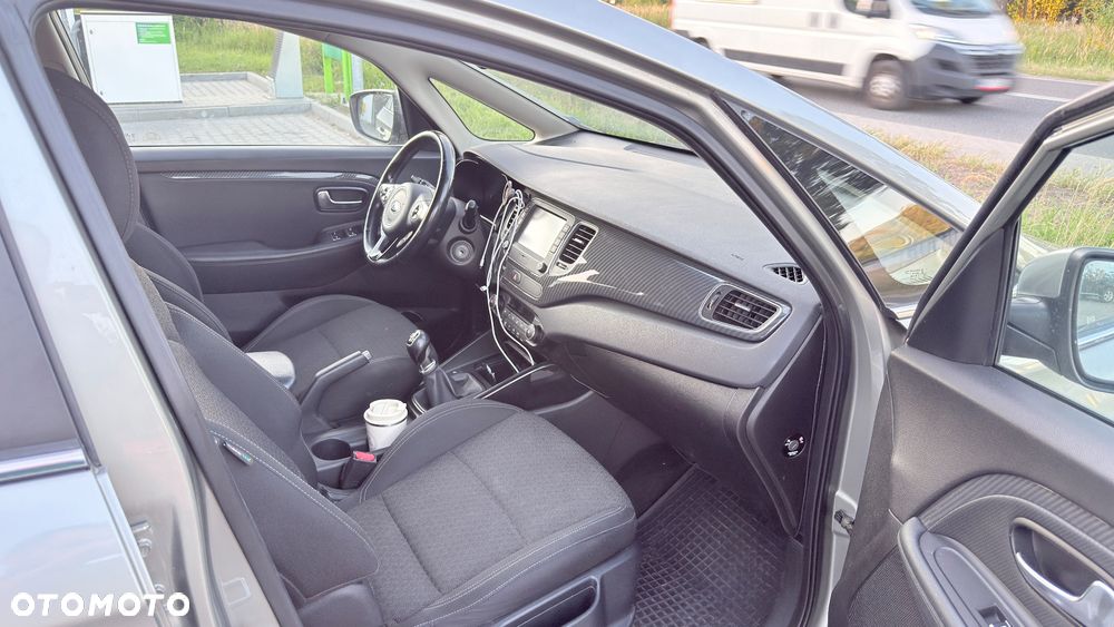 Kia Carens 1.7 CRDi L - 8