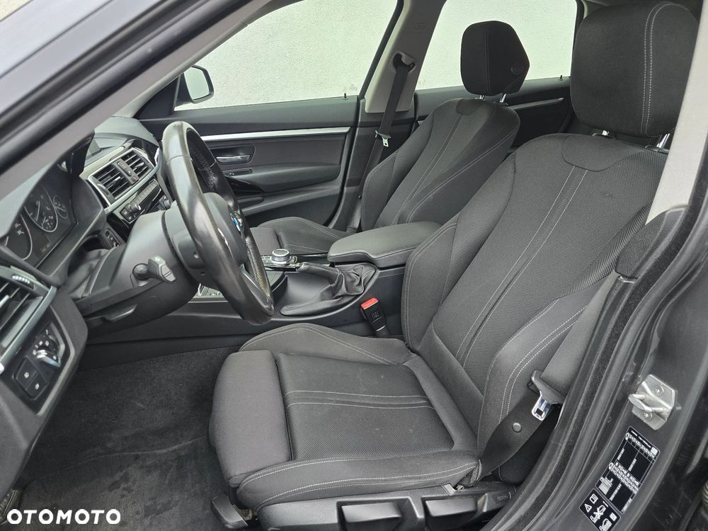 BMW Seria 3 320d xDrive Sport Line - 6