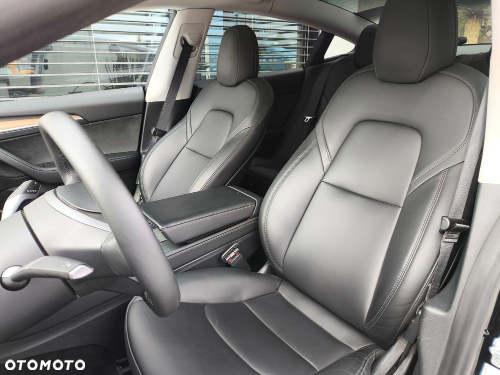 Tesla Model 3 Standard Reichweite Plus Hinterradantrieb - 14