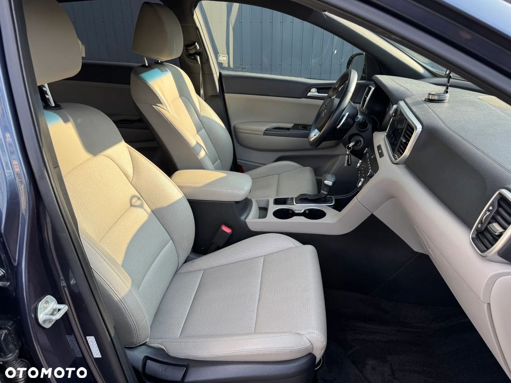 Kia Sportage - 12