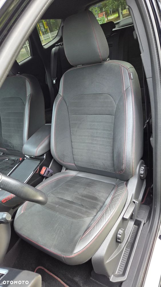 Ford Kuga 1.5 EcoBoost 2x4 ST-Line - 27