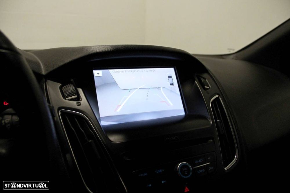 Ford Focus 1.5 TDCi ST-Line - 17