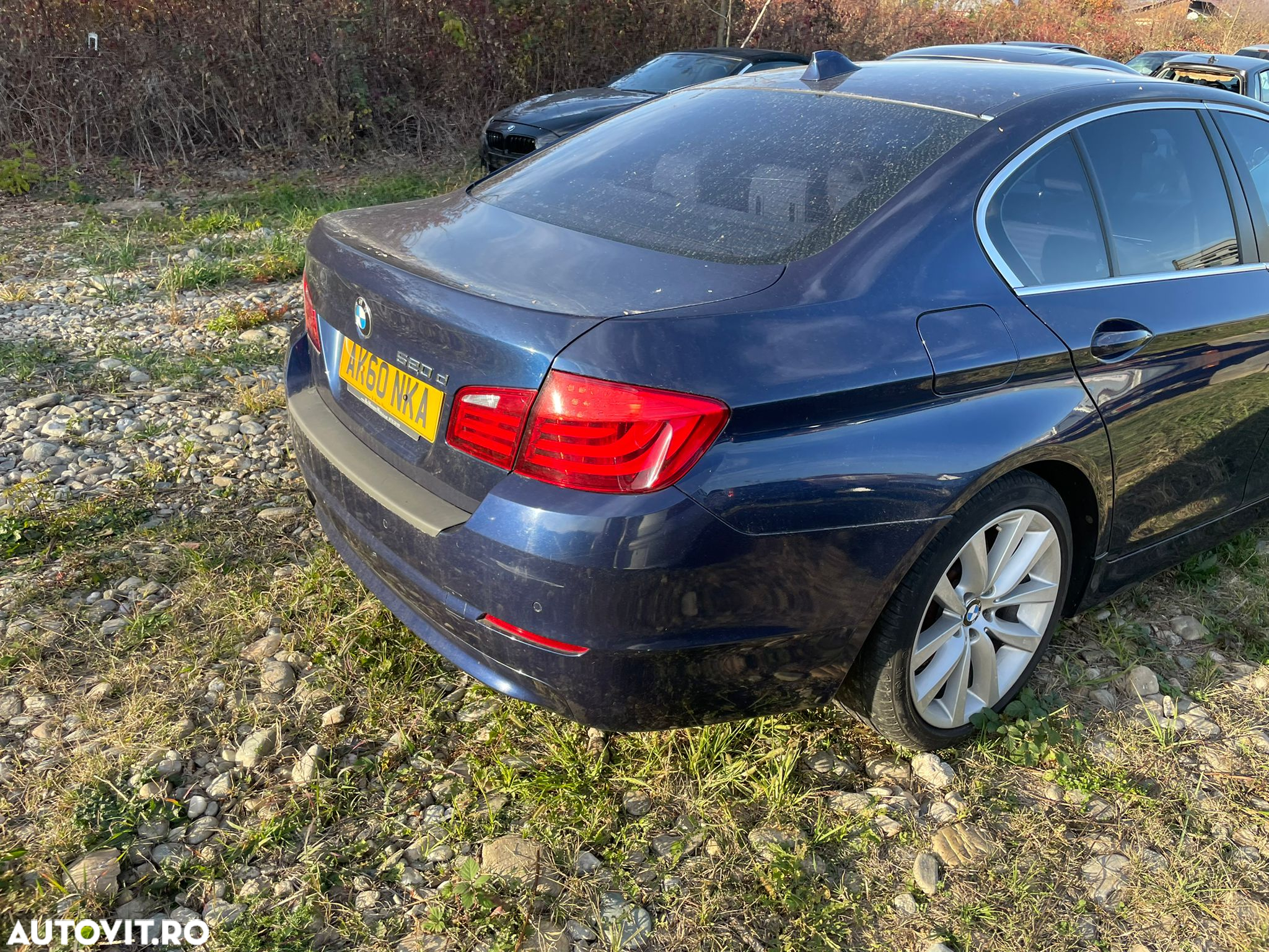 Bara fata cu senzori de parcare BMW F10 F11 Berlina Albastru far trager tragar calandru 520d 525d 530d 530xd - 5