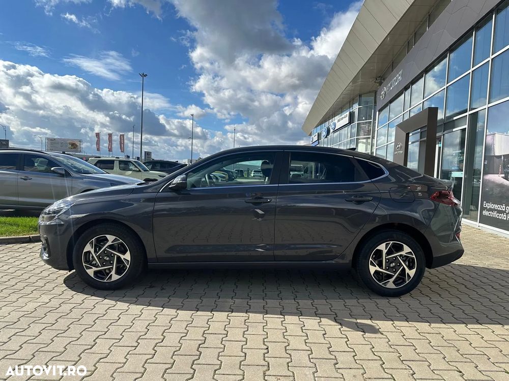 Hyundai i30 Fastback 1.5 T-GDI 140CP 7DCT MHEV Highway - 7