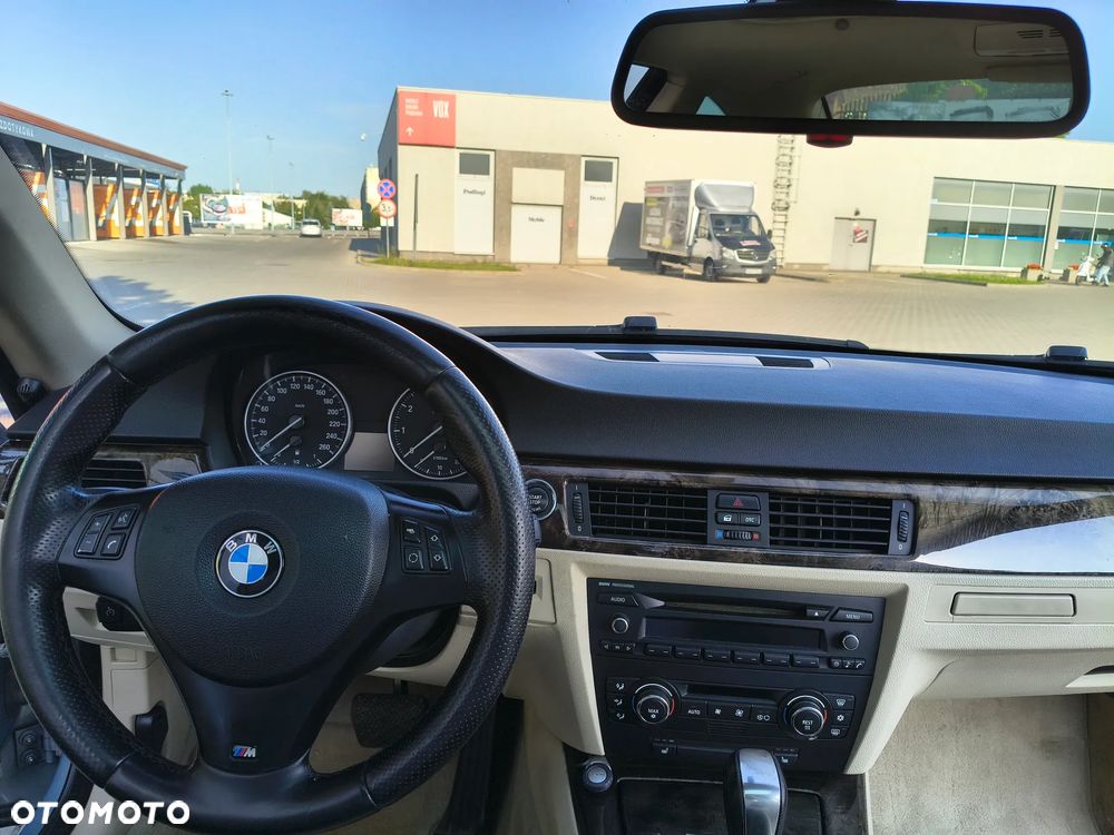 BMW Seria 3 320i - 20