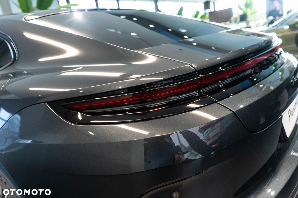 Porsche Panamera 4S E-Hybrid PHEV - 40