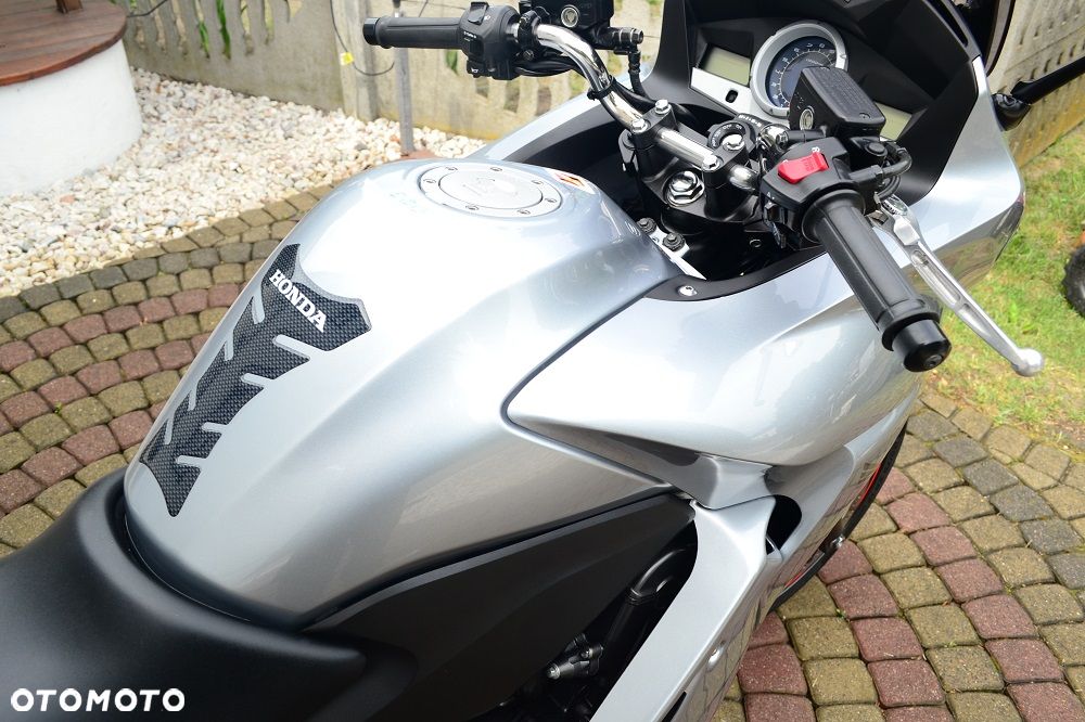Honda CBF - 3