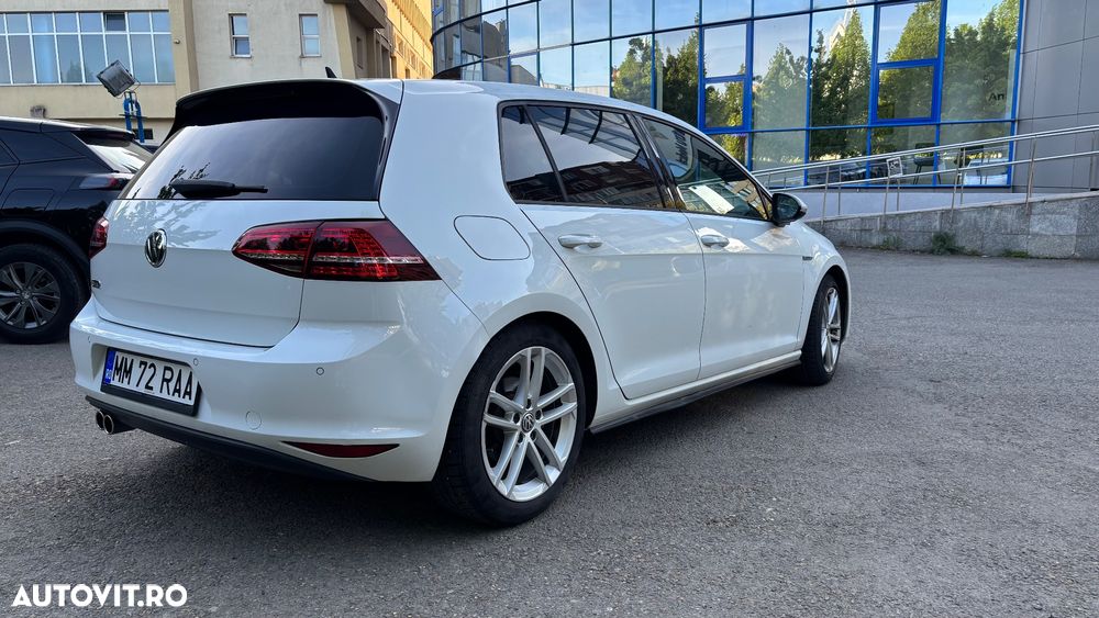 Volkswagen Golf - 4