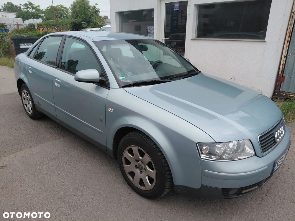 Audi A4 Limousine - 3