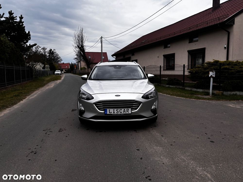 Ford Focus 2.0 EcoBlue STart-Stopp-System TITANIUM - 2