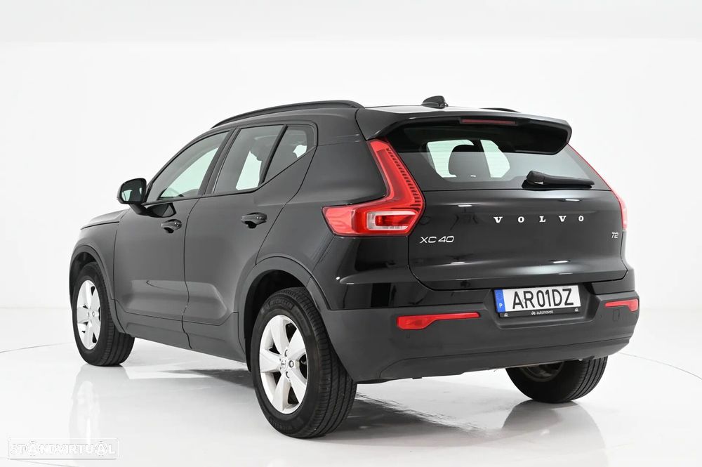 Volvo XC 40 1.5 T2 Momentum - 2
