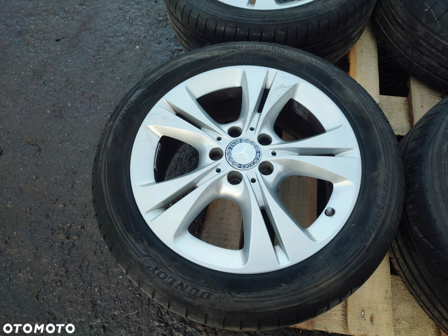 MERCEDES W205 KOŁA FELGI A2054014300 ET48,5 7JX17H2 - 6