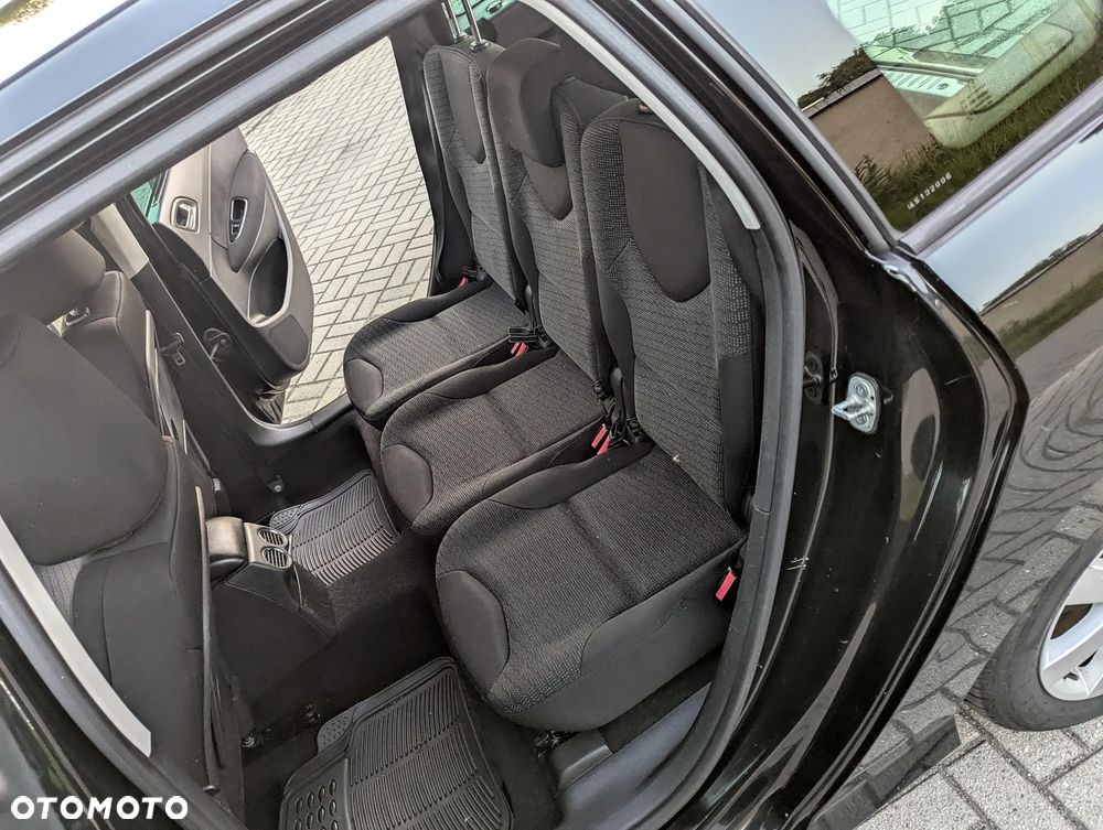 Peugeot 308 - 8