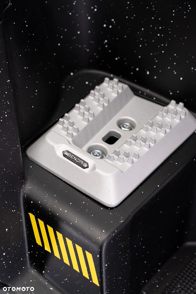 Benda Redstone 1000 - 23