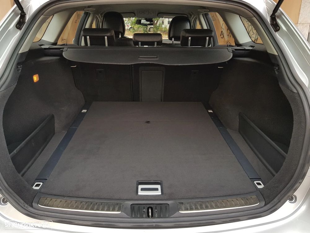 Toyota Avensis 2.0 D-4D Exclusive +Pele+GPS — fotografia 49