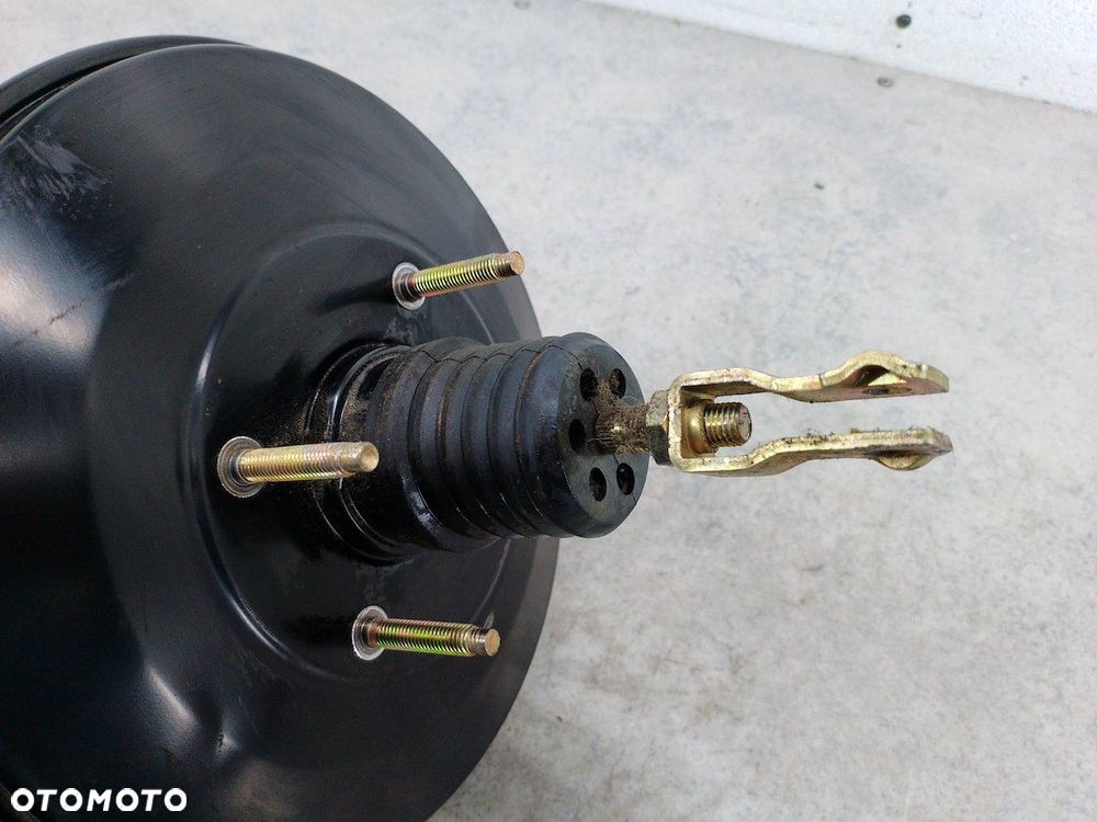 SERWO HAMULCOWE SUBARU OUTBACK III 2.5 16V - 8