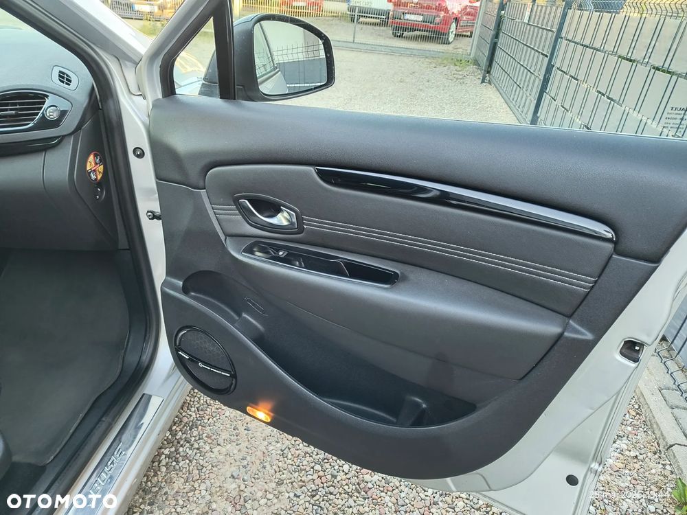 Renault Scenic dCi 130 FAP Bose Edition - 10