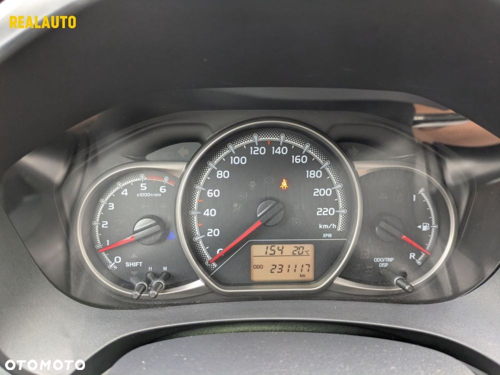 Toyota Yaris - 8