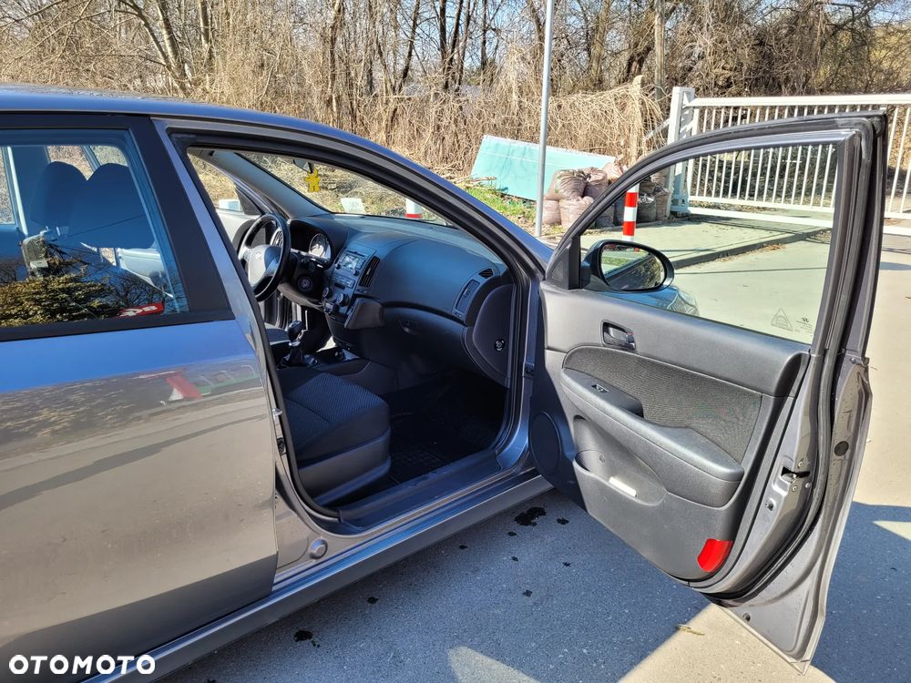 Hyundai i30 1.6 CRDi Base - 13