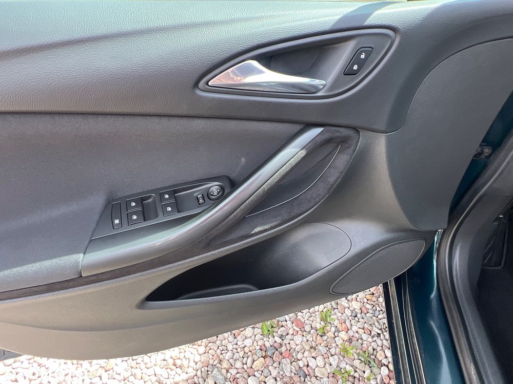 Opel Astra 1.4 Turbo Innovation - 18