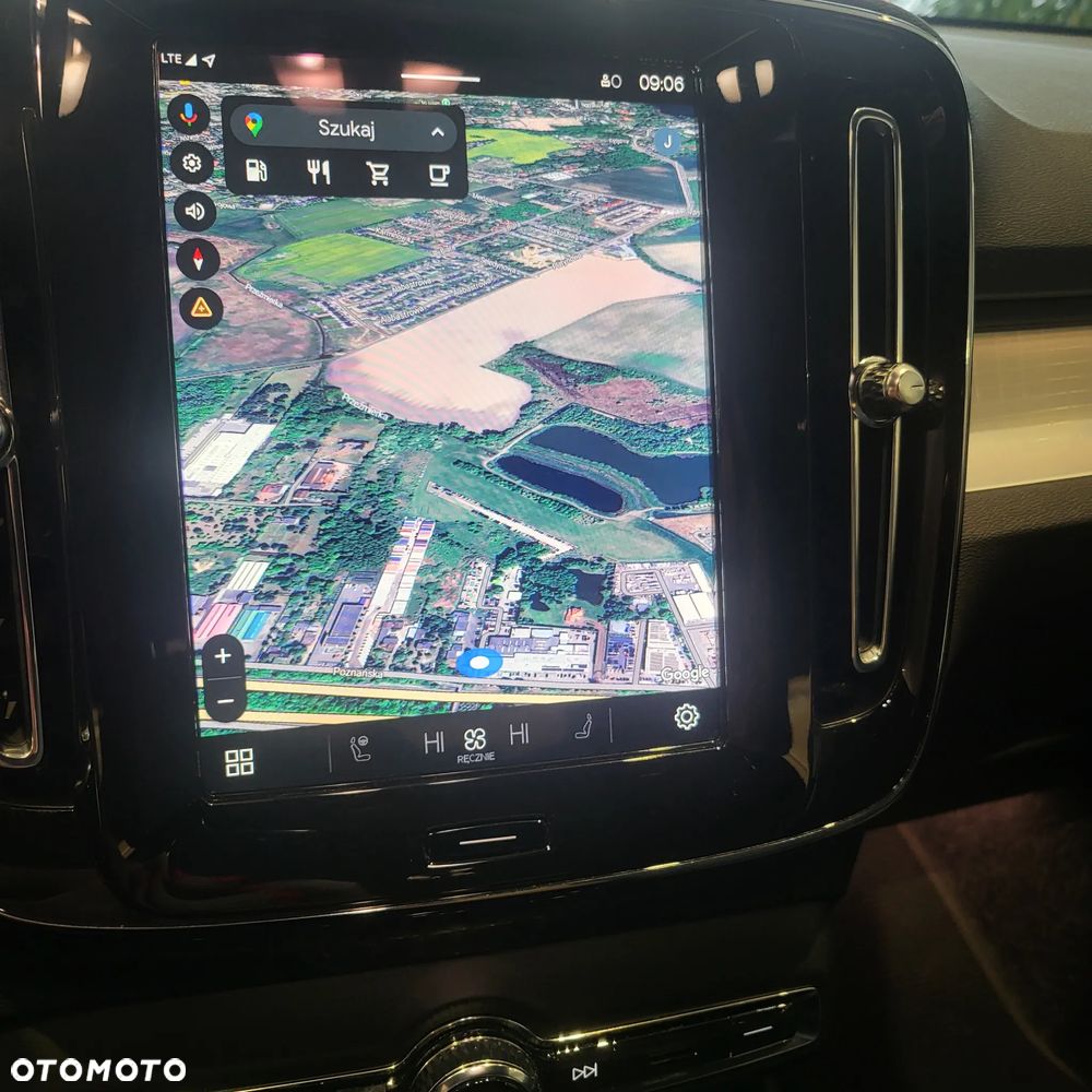 Volvo XC 40 B3 Plus Dark - 20