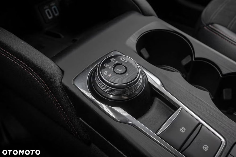 Ford Kuga 2.5P PHEV FWD ST-Line - 13