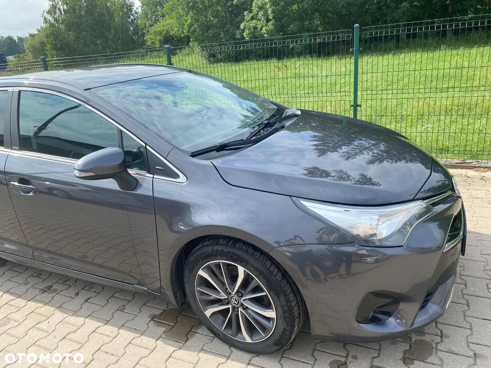 Toyota Avensis 2.0 D-4D Prestige - 4
