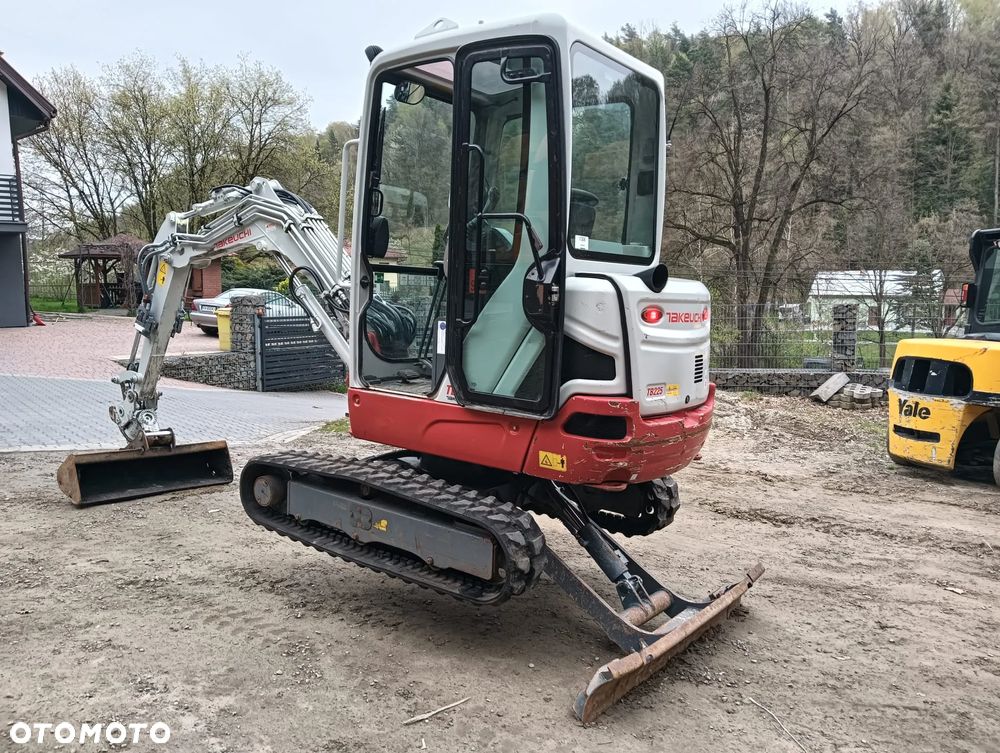 Takeuchi TB225 | Powertilt | Hydrauliczne Szybkozłącze | Rozsuwane Podwozie | 2019 | minikoparka mini koparka gąsienicowa obrotowa - 5