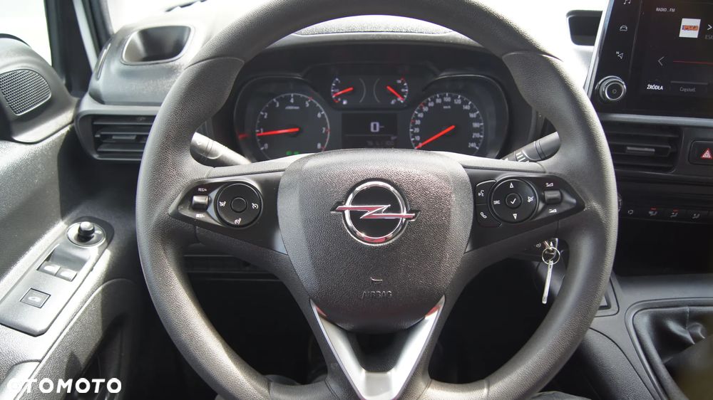 Opel COMBO - 22