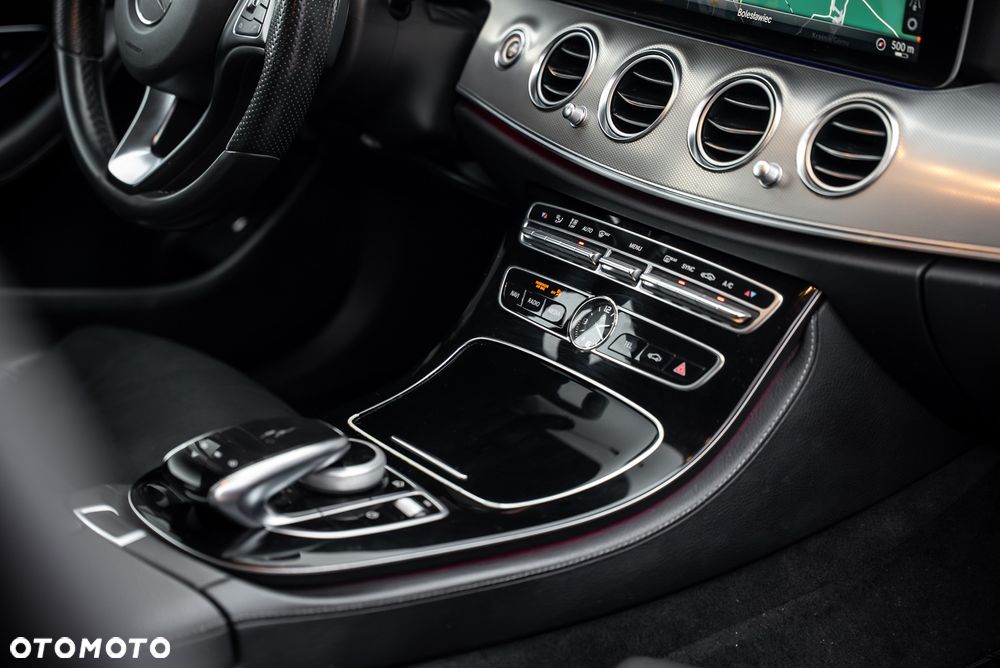 Mercedes-Benz Klasa E - 20