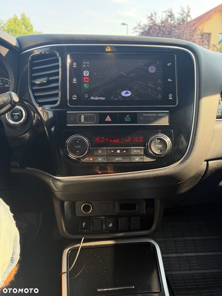 Mitsubishi Outlander - 16