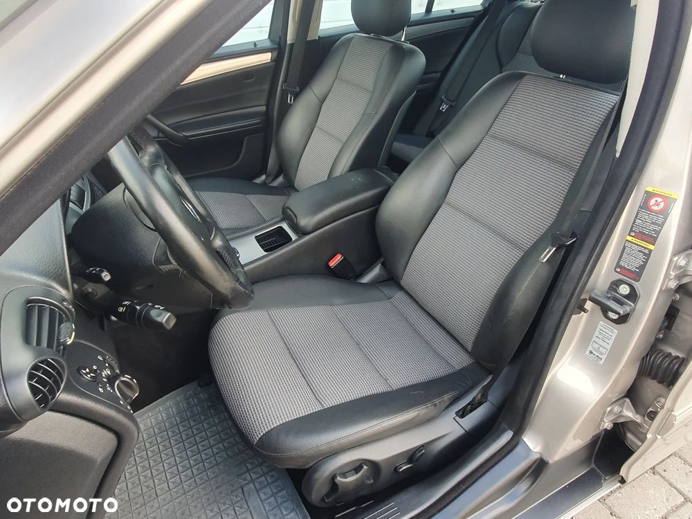 Mercedes-Benz Klasa C 180 Kompressor Automatik Avantgarde - 24