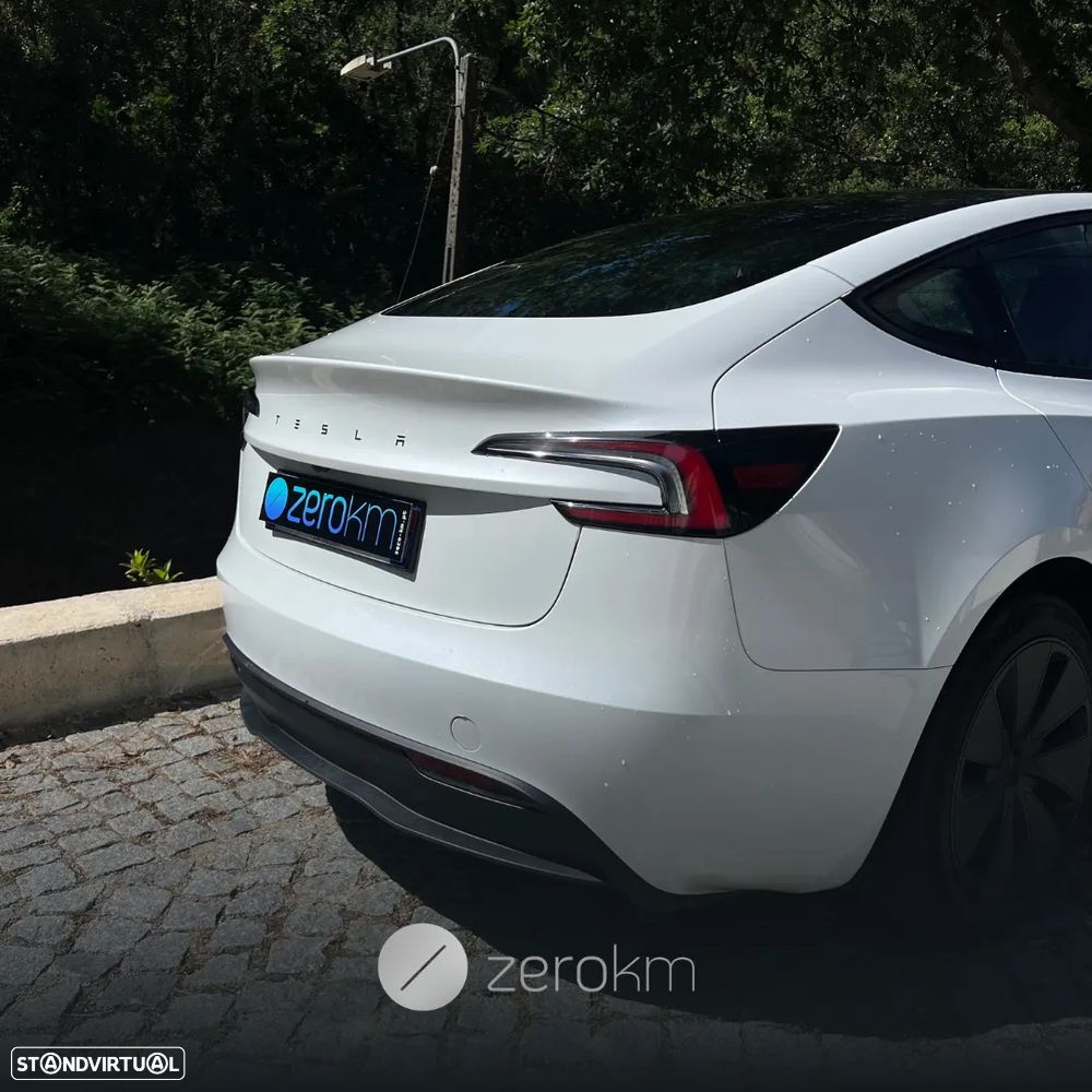 Tesla Model 3 Standard Range Plus RWD - 3