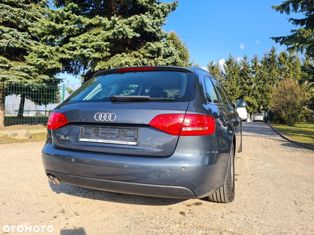 Audi A4 Avant - 14