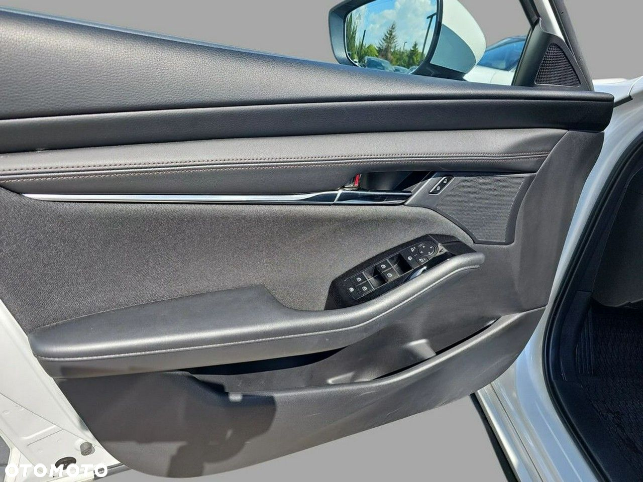 Mazda 3 2.0 mHEV Exclusive Line - 10