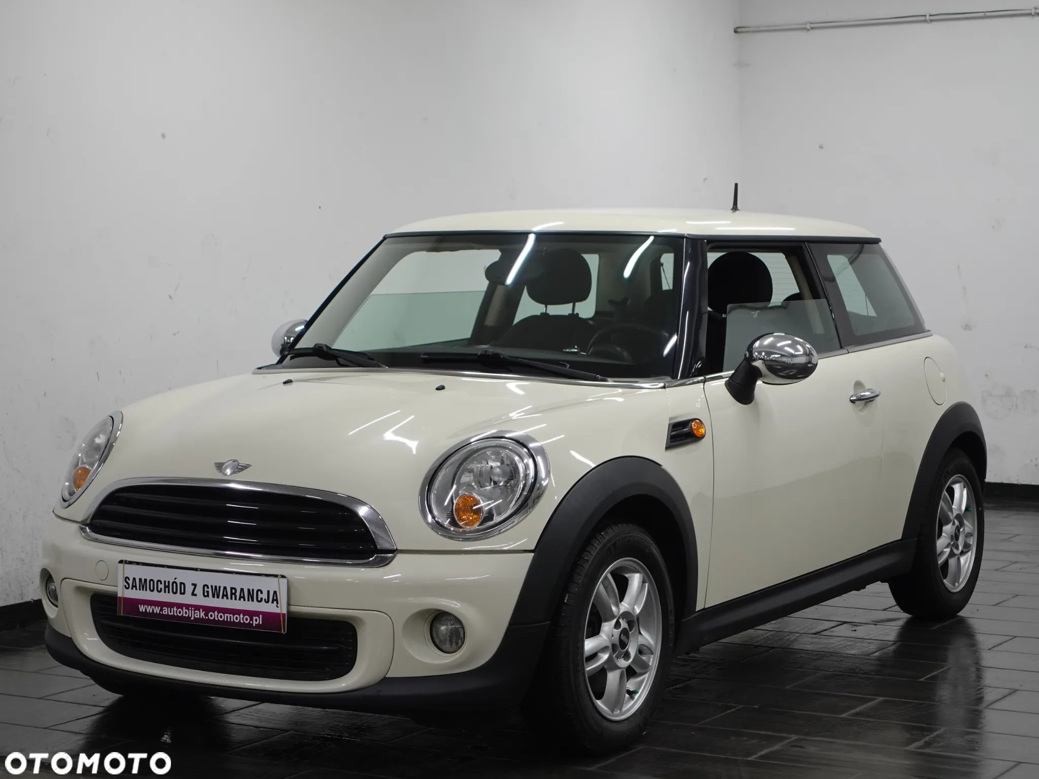MINI ONE Standard - 3