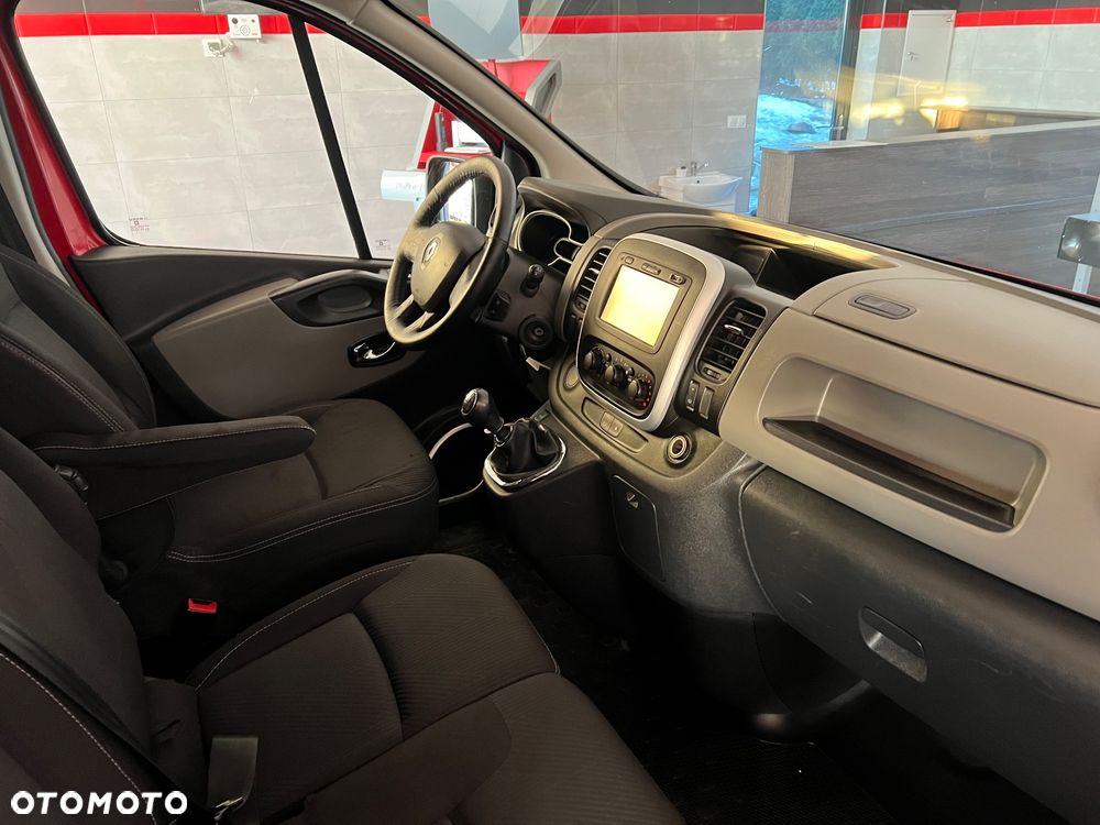 Renault Trafic - 25