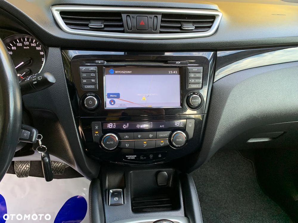Nissan Qashqai - 25