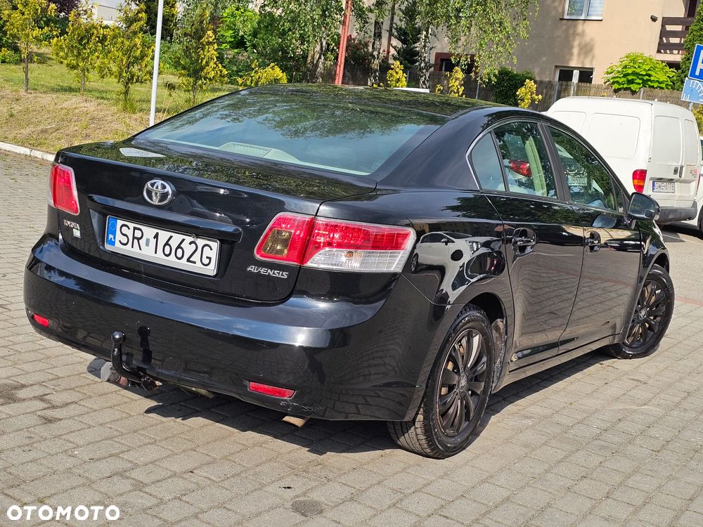 Toyota Avensis 2.0 D-4D Premium - 9
