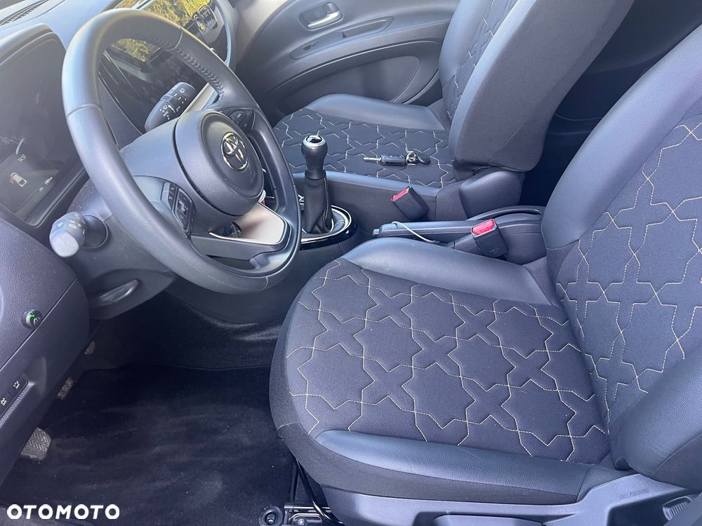 Toyota Aygo X 1.0 VVT-i JBL Edition - 12