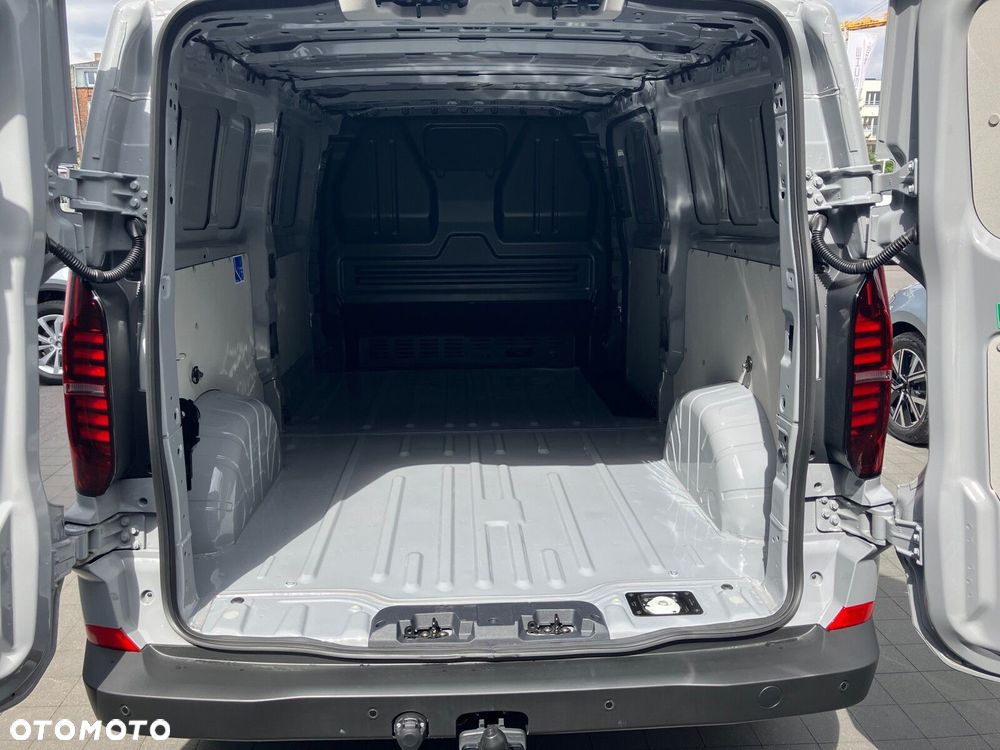 Volkswagen Transporter Transporter Furgon silnik: 2,0 l TDI 150 KM / skrzynia biegów: 6-biegowa manualna rozstaw osi: 3500 mm - 9