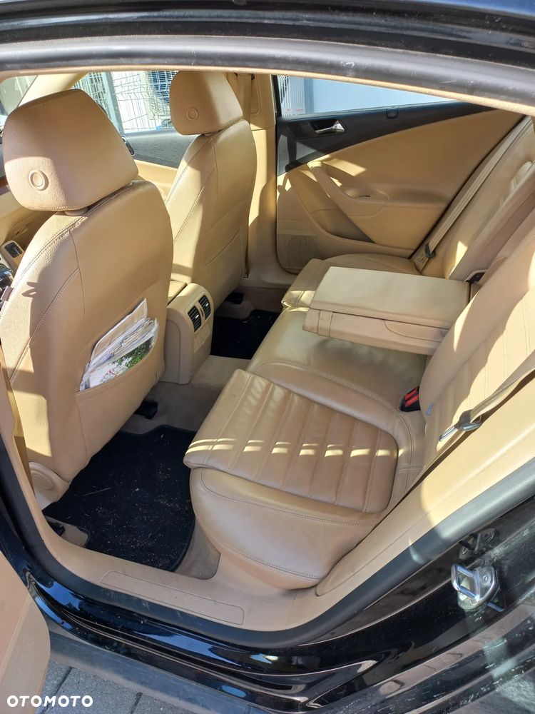 Volkswagen Passat 2.0 TDI DPF Highline DSG - 2