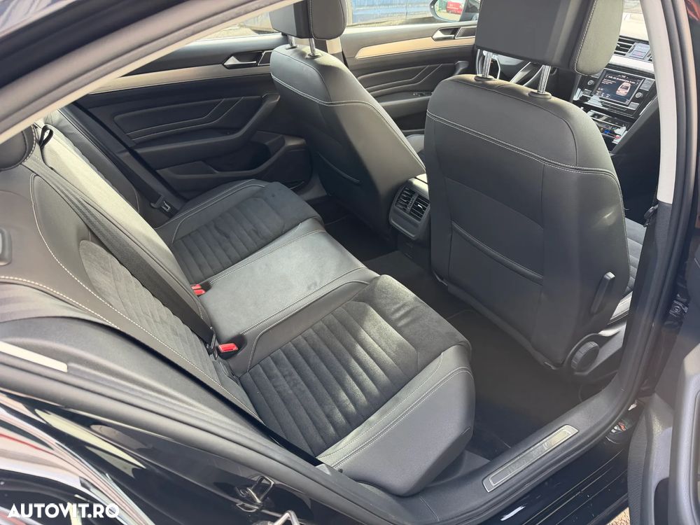 Volkswagen Passat 2.0 TDI DSG Highline - 26