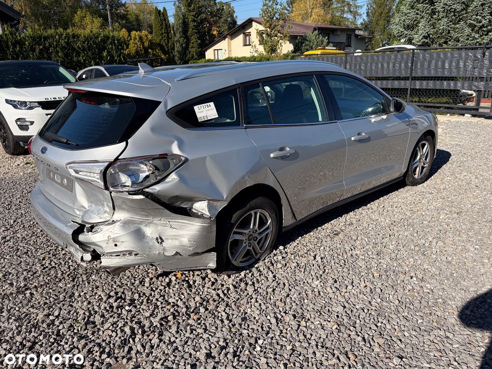 Ford Focus 1.5 EcoBlue Start-Stopp-System COOL&CONNECT - 9